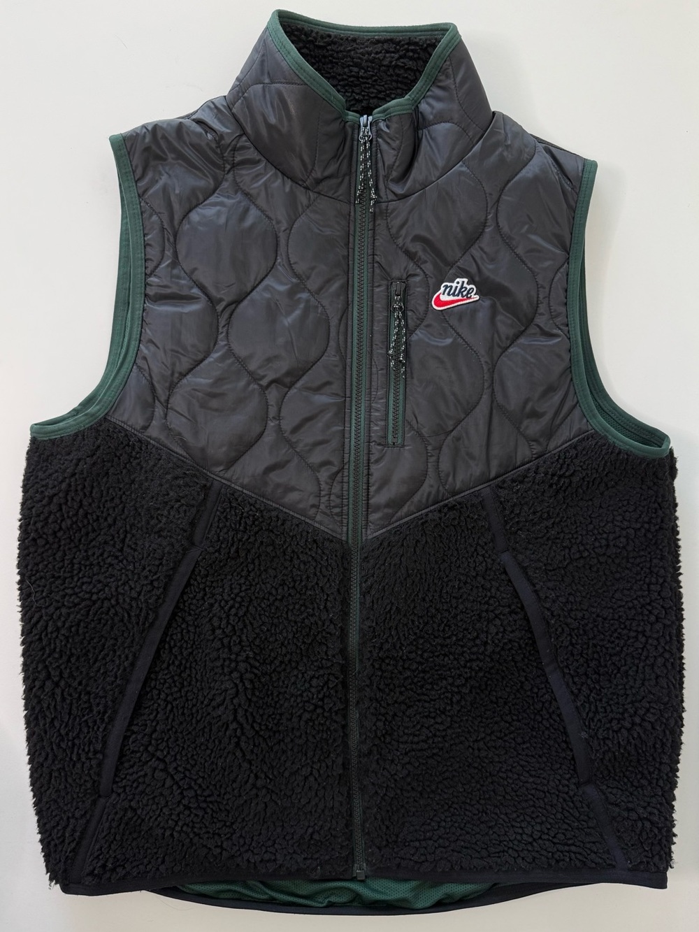 Nike Sportswear NSW Heritage Insulated Sherpa Fleece Vest Black Green Men's M